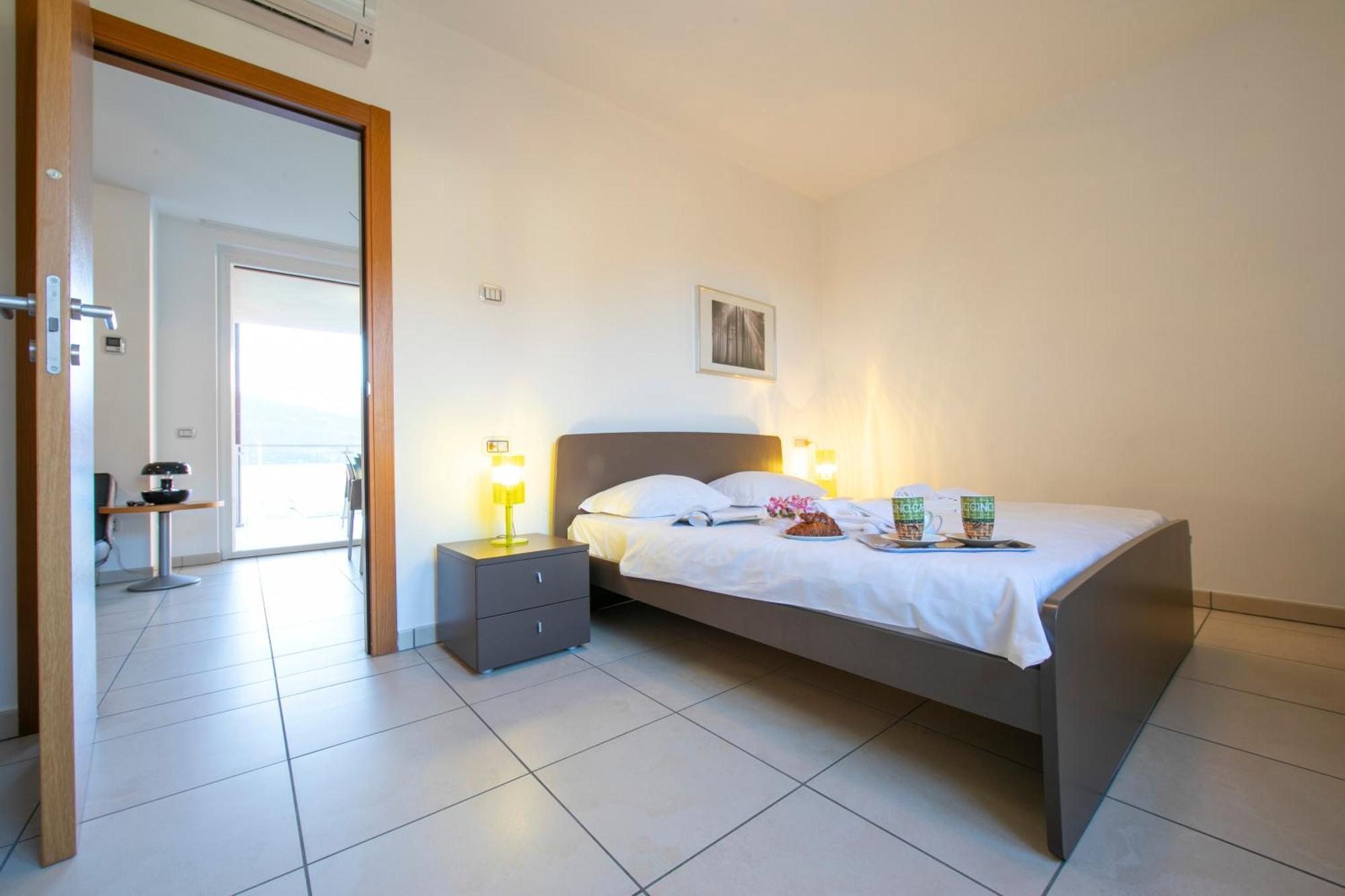 Vista Di Maccagno Fantastico Pool - Happy Rentals Zewnętrze zdjęcie