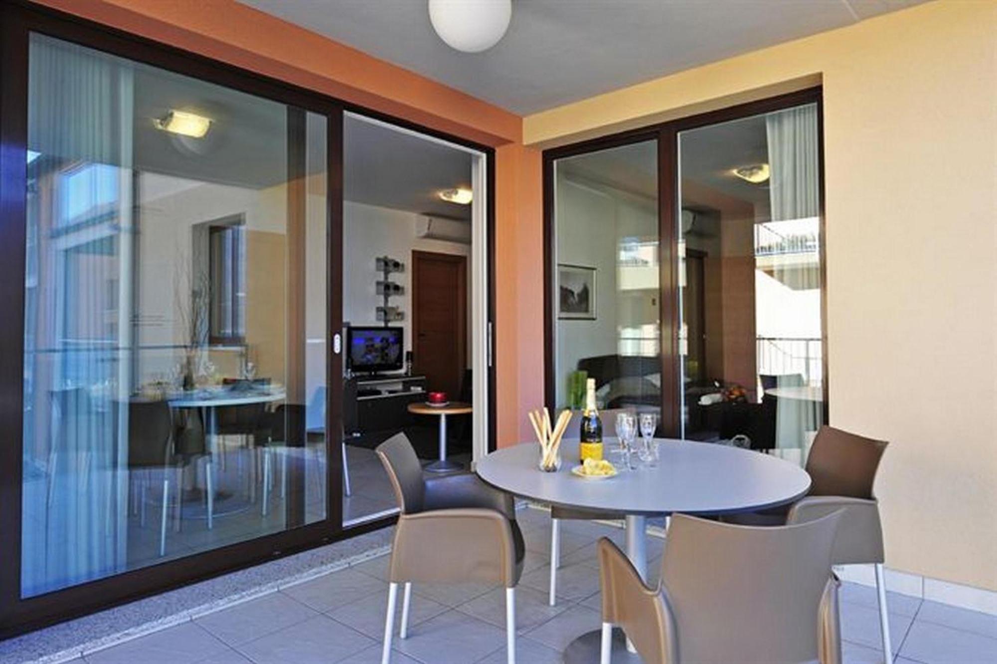 Vista Di Maccagno Fantastico Pool - Happy Rentals Zewnętrze zdjęcie